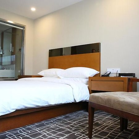 Days Inn Frontier Wuxi Wuxi  Exteriör bild