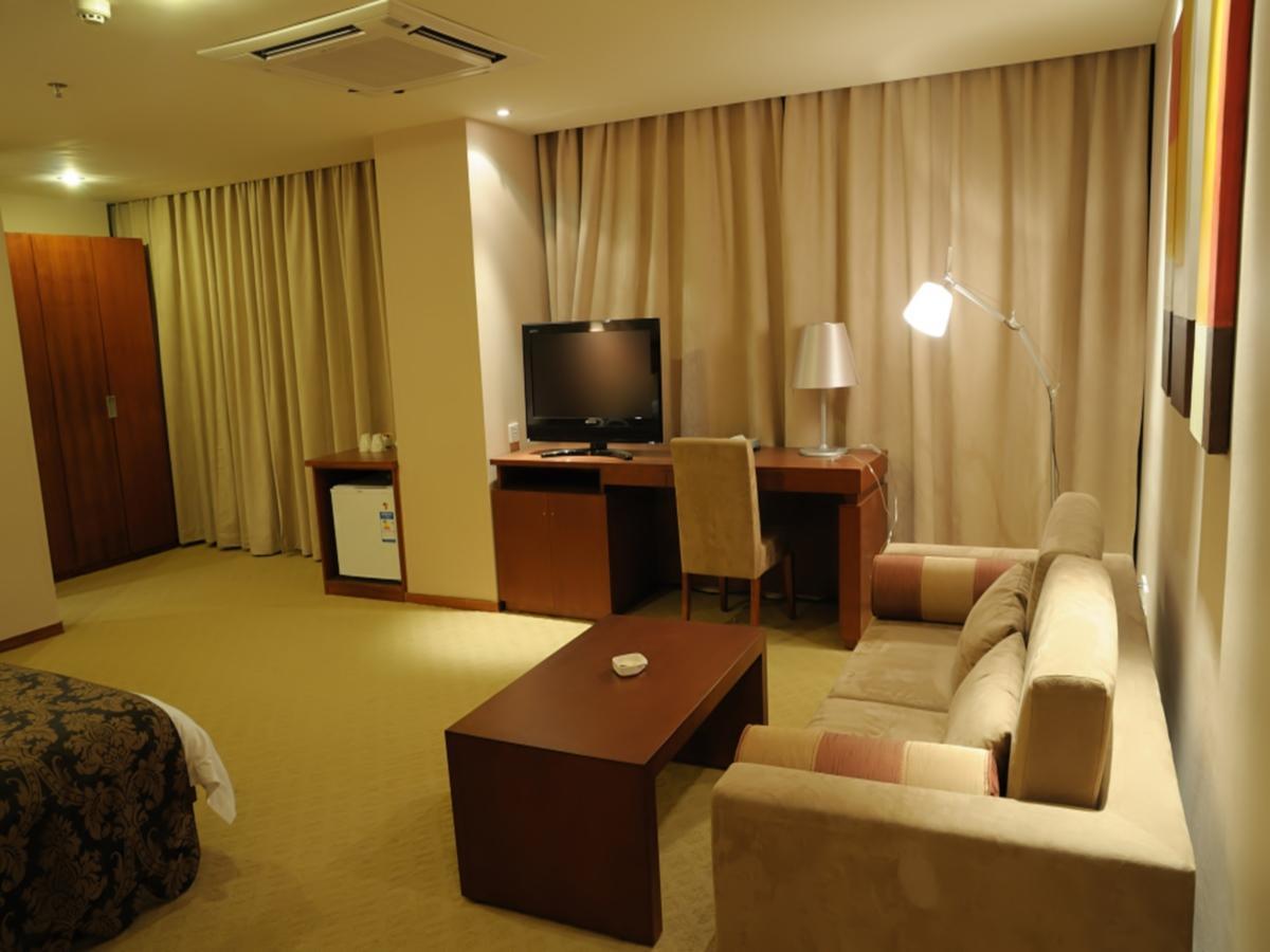 Days Inn Frontier Wuxi Wuxi  Exteriör bild